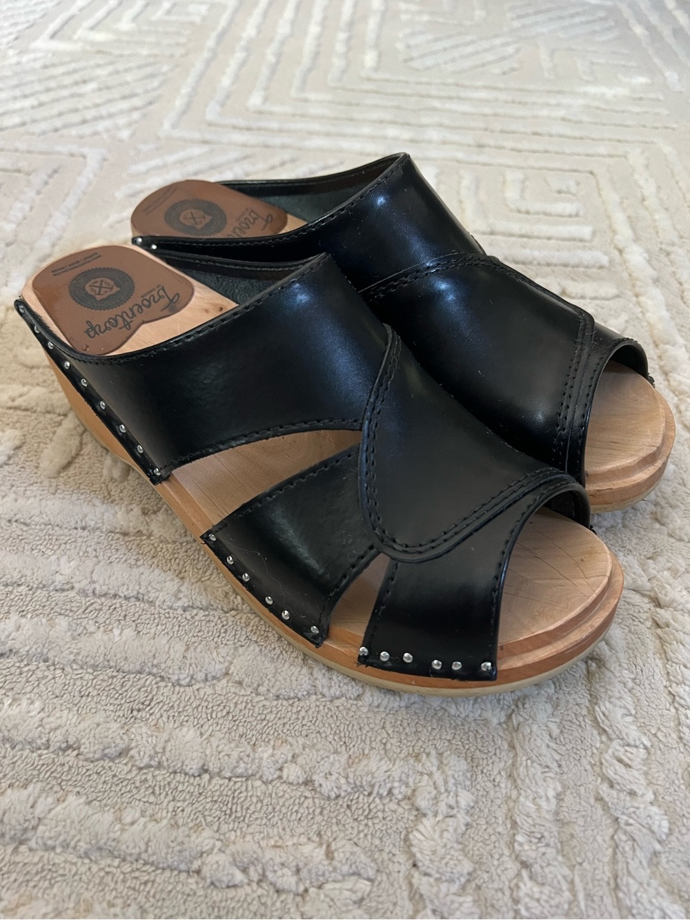 Troentorp Made in Sweden Toffelfabrik Black Leather Open Toe Clog Mule Womens 37